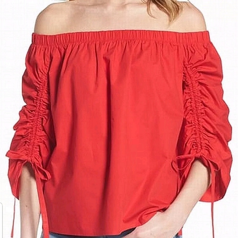 Top off shoulder red size Small